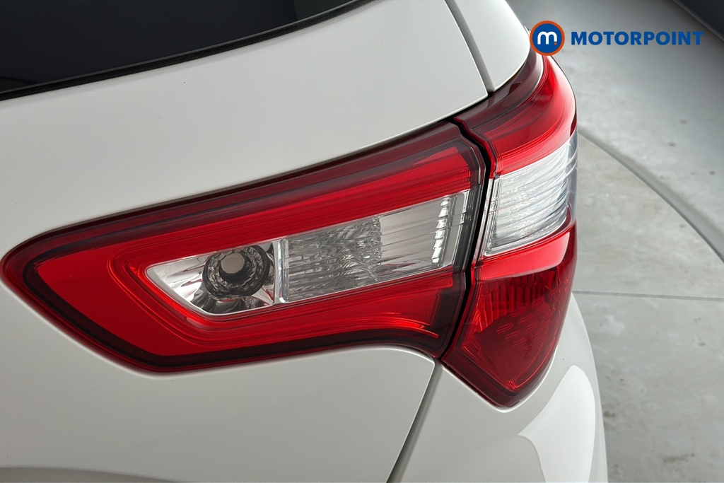 Toyota Yaris Design Automatic Petrol Hatchback - Stock Number (1675261) - 36th supplementary image