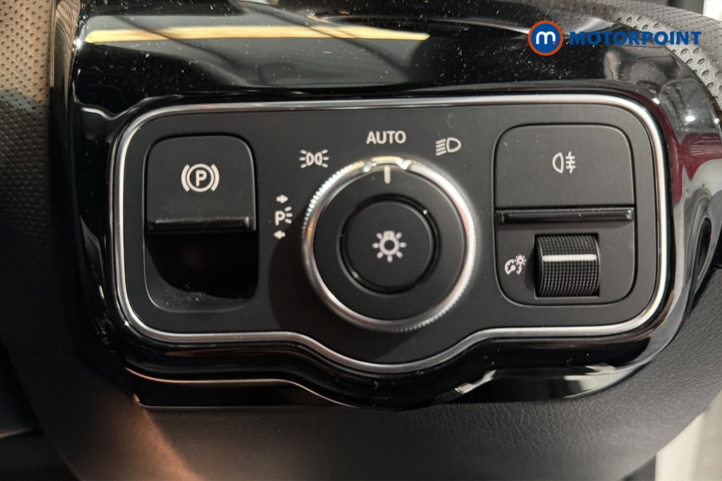 Mercedes-Benz CLA Amg Line Automatic Petrol Coupe - Stock Number (1675532) - 11th supplementary image