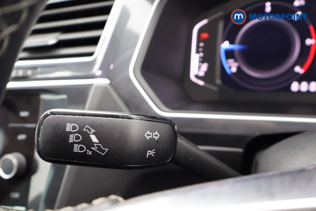 Volkswagen Tiguan R-Line Tech Manual Diesel SUV - Stock Number (1675919) - 5th supplementary image