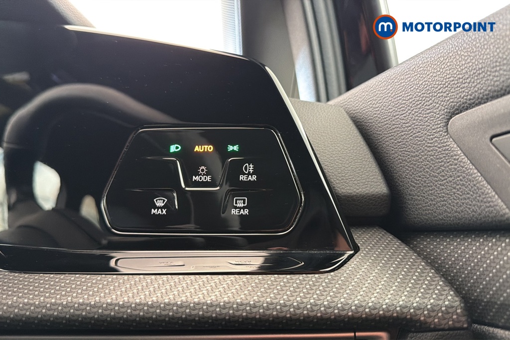 Volkswagen Golf R-Line Automatic Petrol Hatchback - Stock Number (1676457) - 11th supplementary image