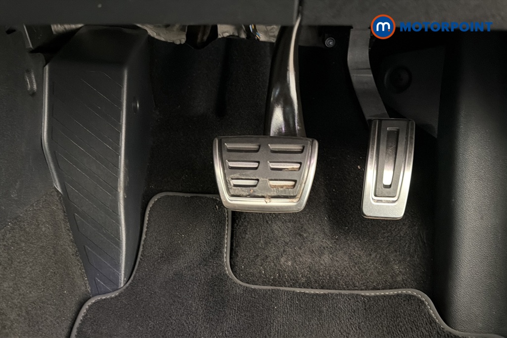 Volkswagen Golf R-Line Automatic Petrol Hatchback - Stock Number (1676457) - 24th supplementary image