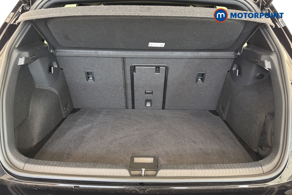 Volkswagen Golf R-Line Automatic Petrol Hatchback - Stock Number (1676457) - 30th supplementary image