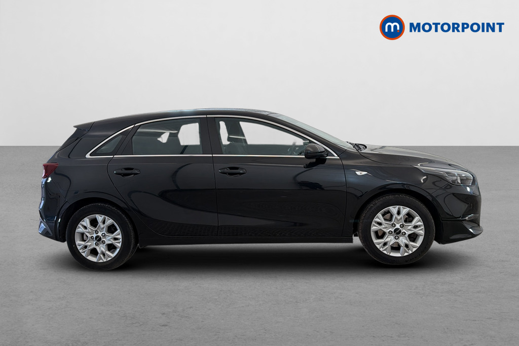 KIA Ceed 2 Manual Petrol Hatchback - Stock Number (1676492) - Passenger side