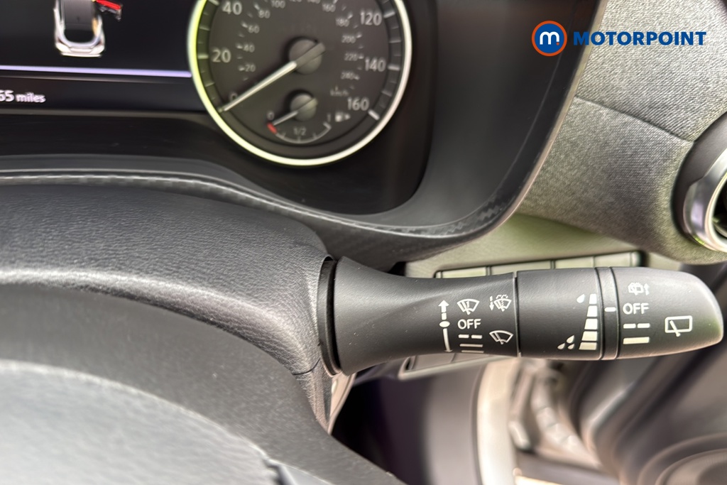 Nissan Juke Acenta Premium Manual Petrol SUV - Stock Number (1676808) - 6th supplementary image