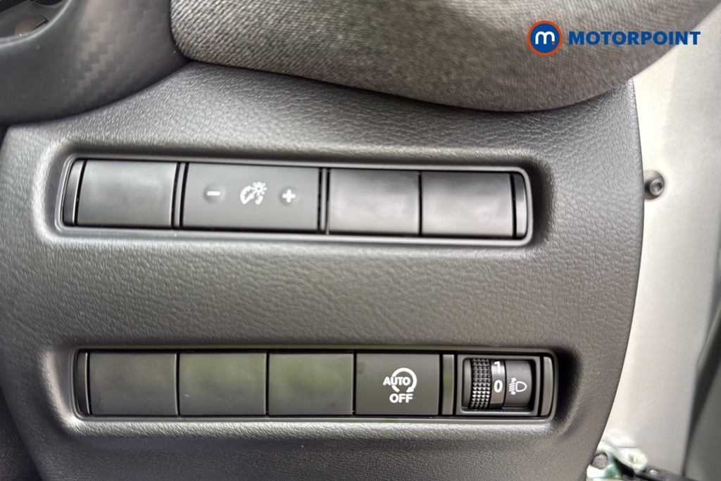 Nissan Juke Acenta Premium Manual Petrol SUV - Stock Number (1676808) - 11th supplementary image