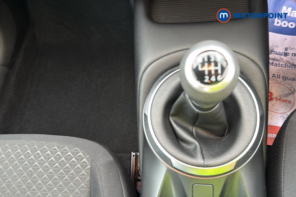Nissan Juke Acenta Premium Manual Petrol SUV - Stock Number (1676808) - 15th supplementary image