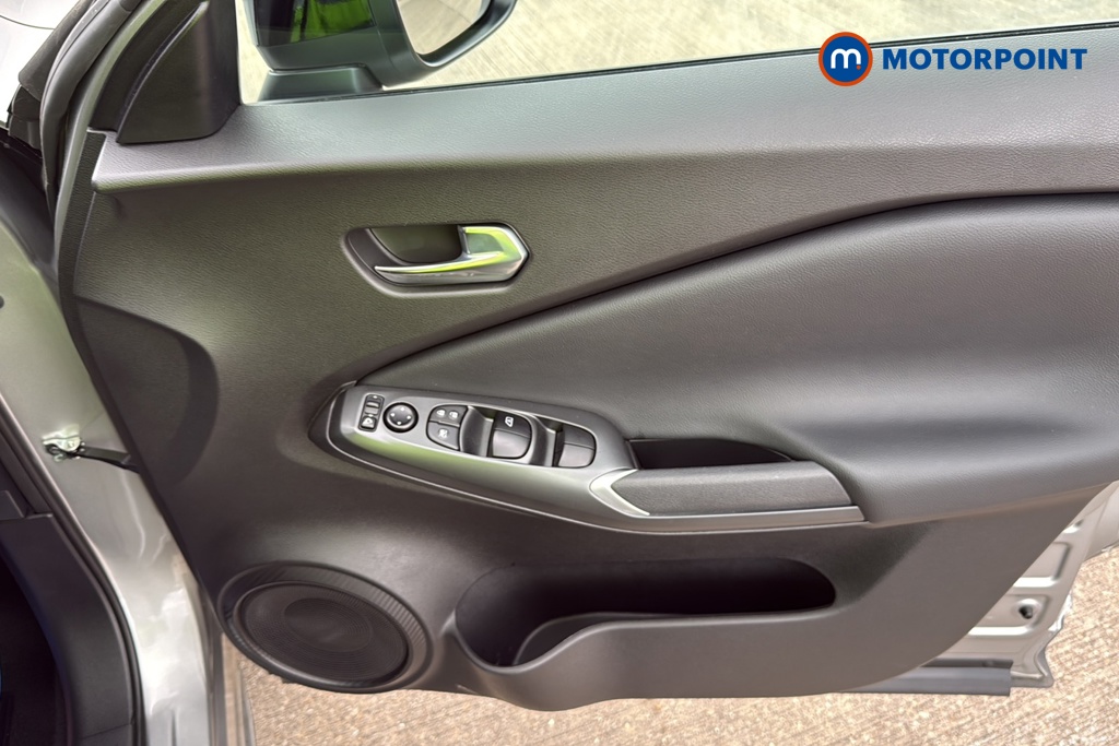 Nissan Juke Acenta Premium Manual Petrol SUV - Stock Number (1676808) - 18th supplementary image