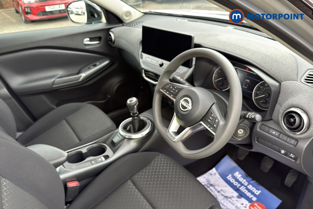 Nissan Juke Acenta Premium Manual Petrol SUV - Stock Number (1676808) - 1st supplementary image