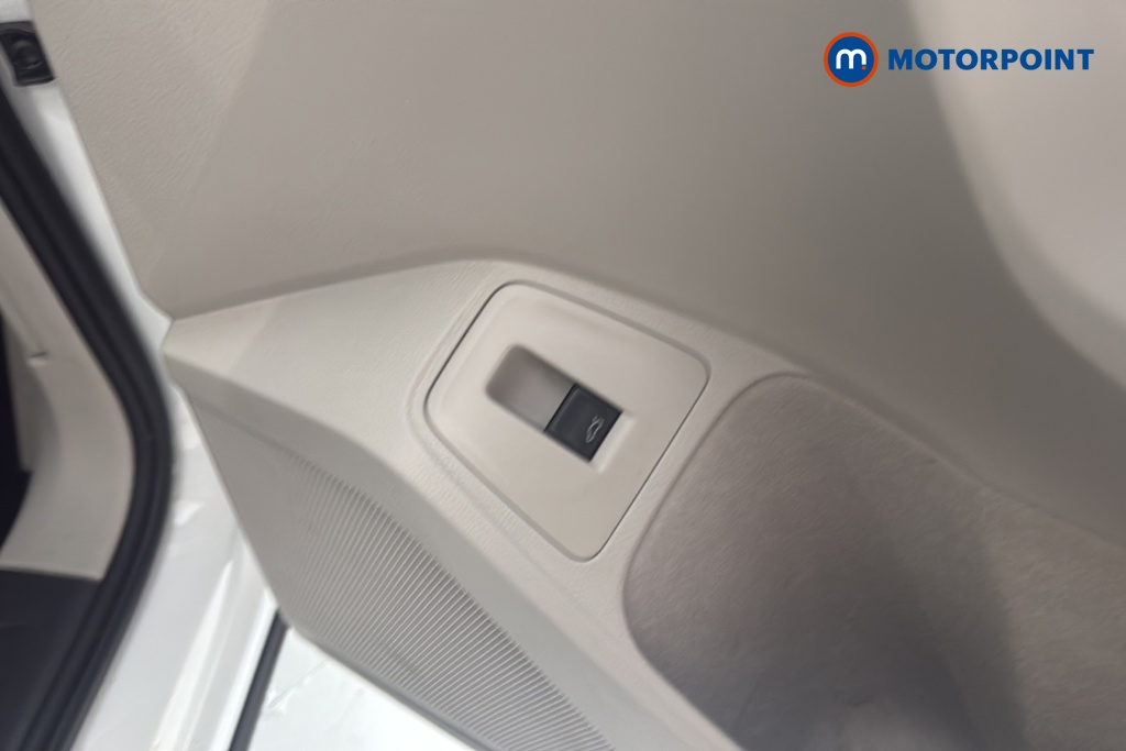 Volkswagen Tiguan Allspace Life Automatic Petrol SUV - Stock Number (1677356) - 21st supplementary image