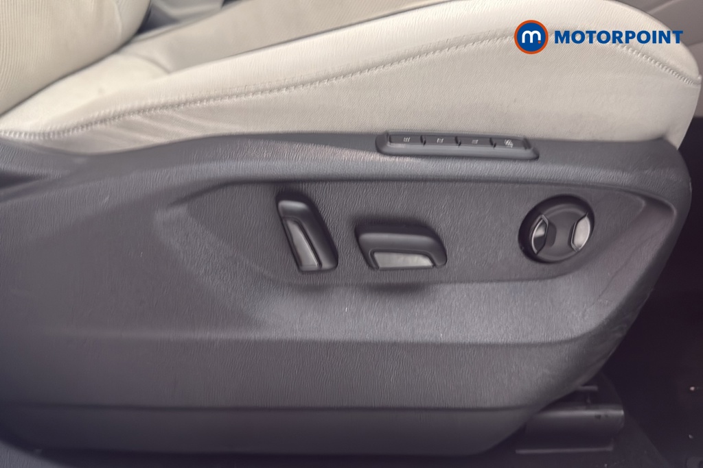 Volkswagen Tiguan Allspace Life Automatic Petrol SUV - Stock Number (1677356) - 23rd supplementary image