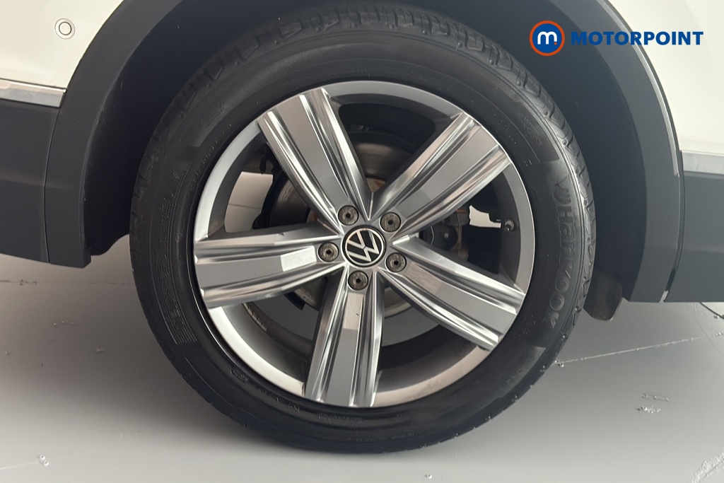Volkswagen Tiguan Allspace Life Automatic Petrol SUV - Stock Number (1677356) - 46th supplementary image