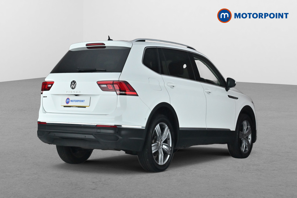 Volkswagen Tiguan Allspace Life Automatic Petrol SUV - Stock Number (1677356) - Passenger side rear corner