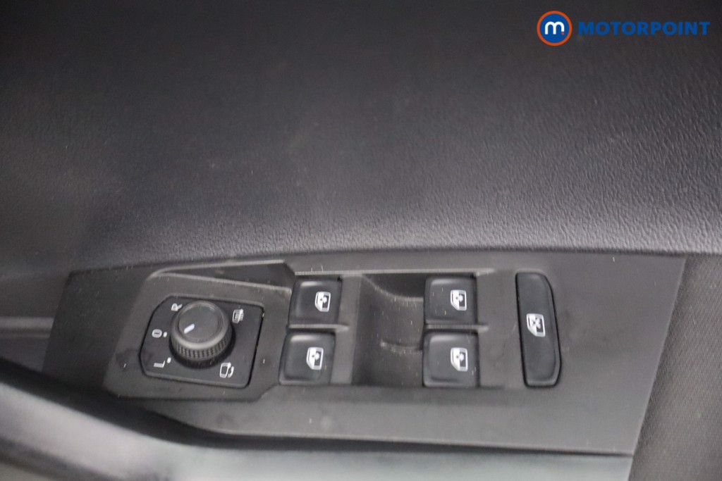Volkswagen Polo Life Manual Petrol Hatchback - Stock Number (1677824) - 9th supplementary image