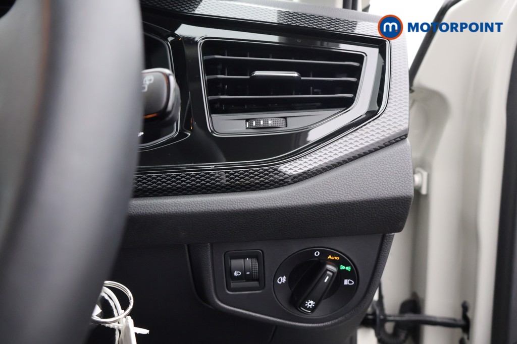Volkswagen Polo Life Manual Petrol Hatchback - Stock Number (1677970) - 8th supplementary image