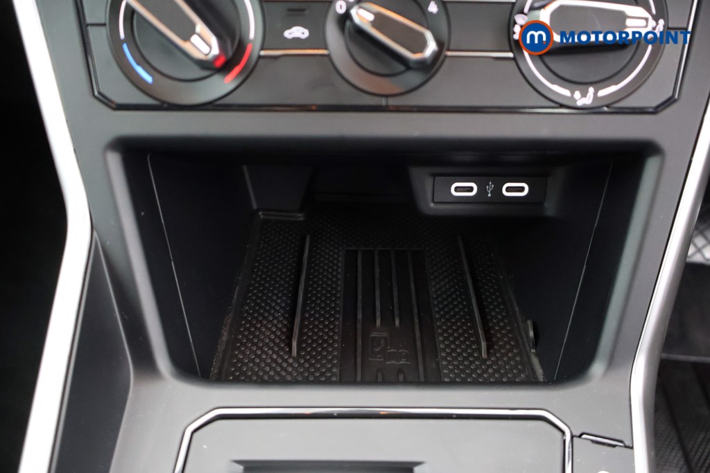 Volkswagen Polo Life Manual Petrol Hatchback - Stock Number (1677970) - 14th supplementary image