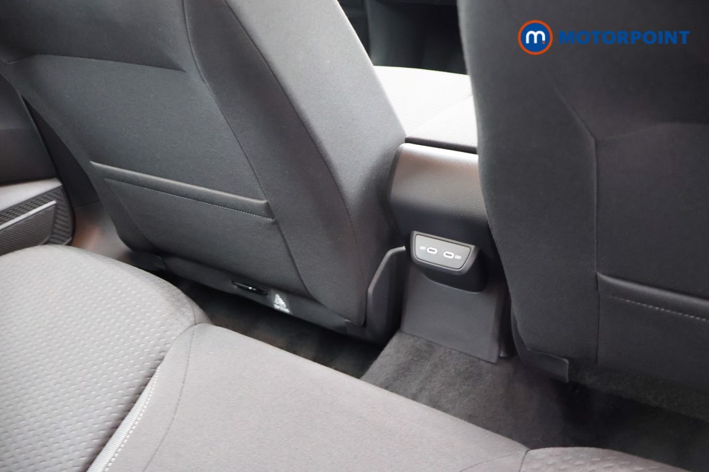 Volkswagen Polo Life Manual Petrol Hatchback - Stock Number (1677970) - 23rd supplementary image