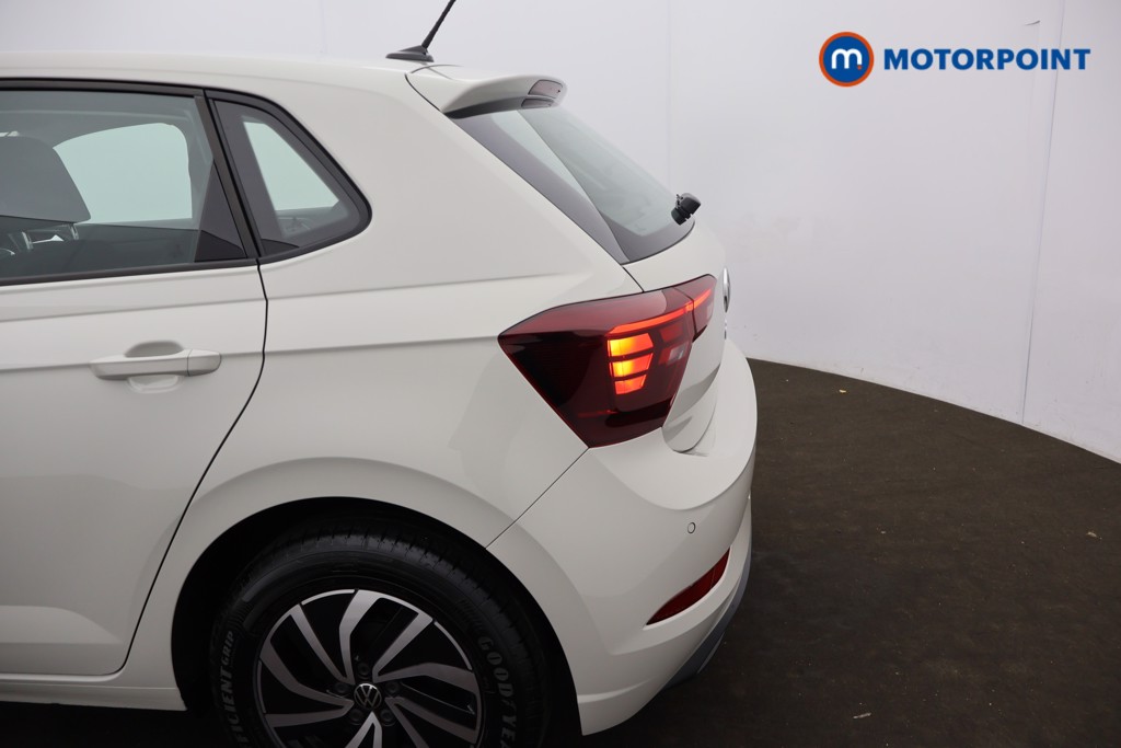 Volkswagen Polo Life Manual Petrol Hatchback - Stock Number (1677970) - 32nd supplementary image