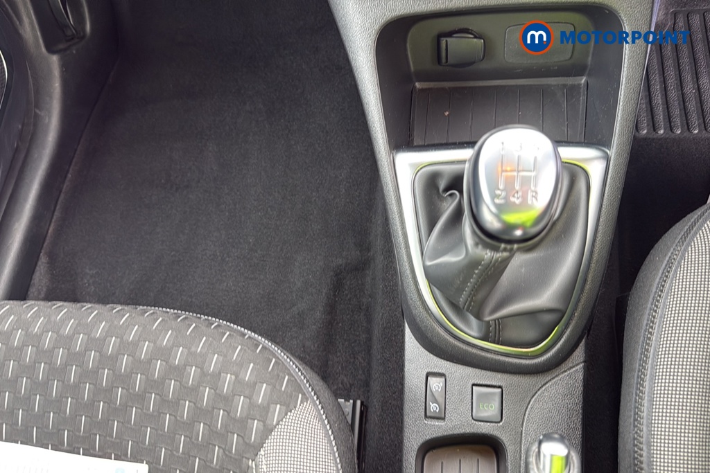 Renault Captur Dynamique S Nav Manual Petrol SUV - Stock Number (1677992) - 15th supplementary image