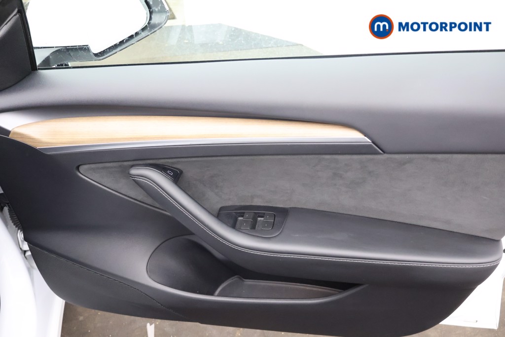 Tesla Model 3 Long Range Automatic Electric Saloon - Stock Number (1678020) - 10th supplementary image