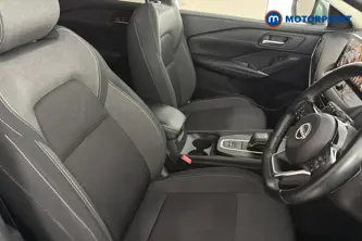 Nissan Qashqai N-Connecta Automatic Petrol SUV - Stock Number (1678548) - 22nd supplementary image