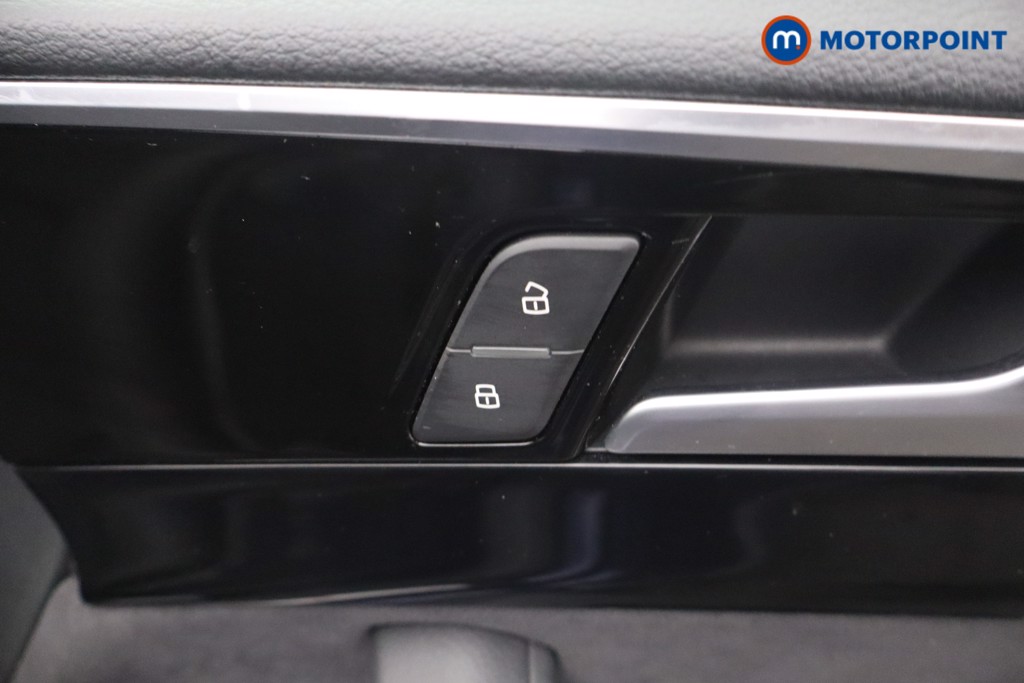 Audi A4 Black Edition Automatic Petrol Estate - Stock Number (1678558) - 10th supplementary image