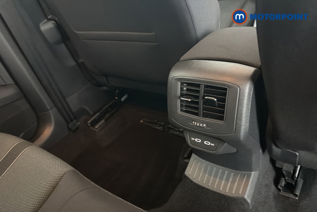 Volkswagen T-Roc Life Automatic Petrol SUV - Stock Number (1678753) - 28th supplementary image