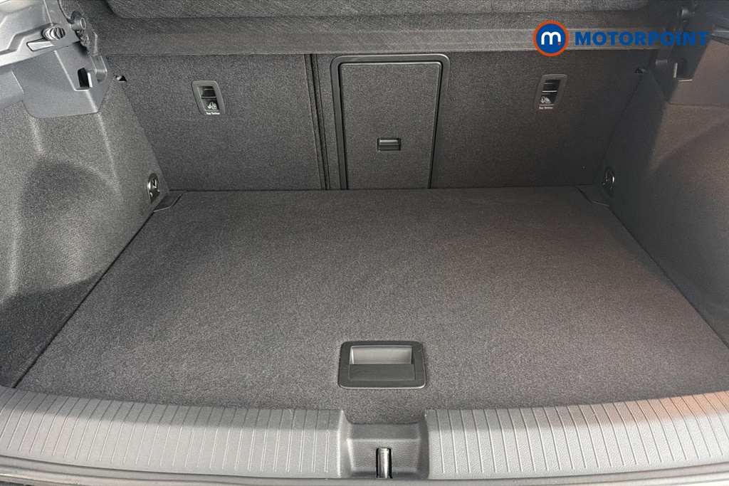Volkswagen T-Roc Life Automatic Petrol SUV - Stock Number (1678753) - 30th supplementary image