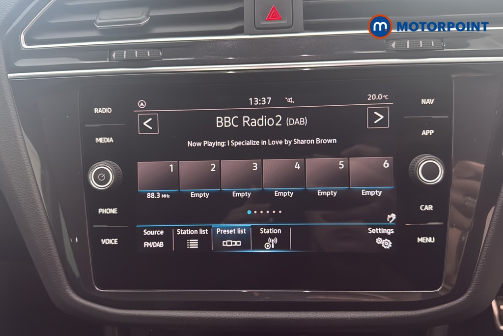 Volkswagen Tiguan R-Line Automatic Petrol SUV - Stock Number (1678757) - 8th supplementary image
