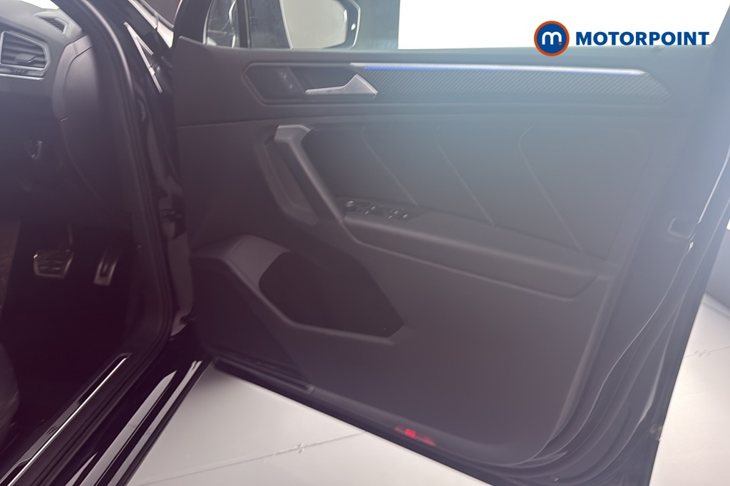 Volkswagen Tiguan R-Line Automatic Petrol SUV - Stock Number (1678757) - 18th supplementary image