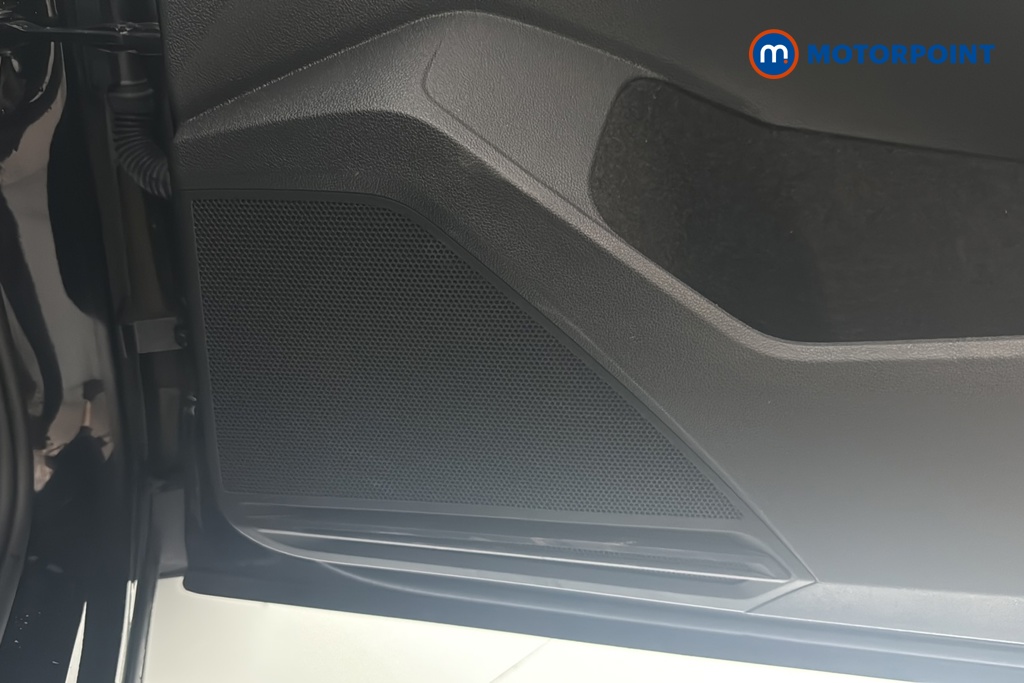 Volkswagen Tiguan R-Line Automatic Petrol SUV - Stock Number (1678757) - 21st supplementary image