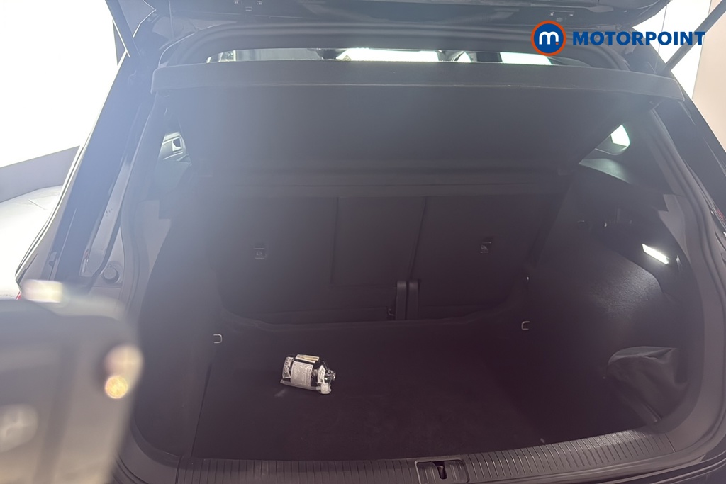 Volkswagen Tiguan R-Line Automatic Petrol SUV - Stock Number (1678757) - 30th supplementary image