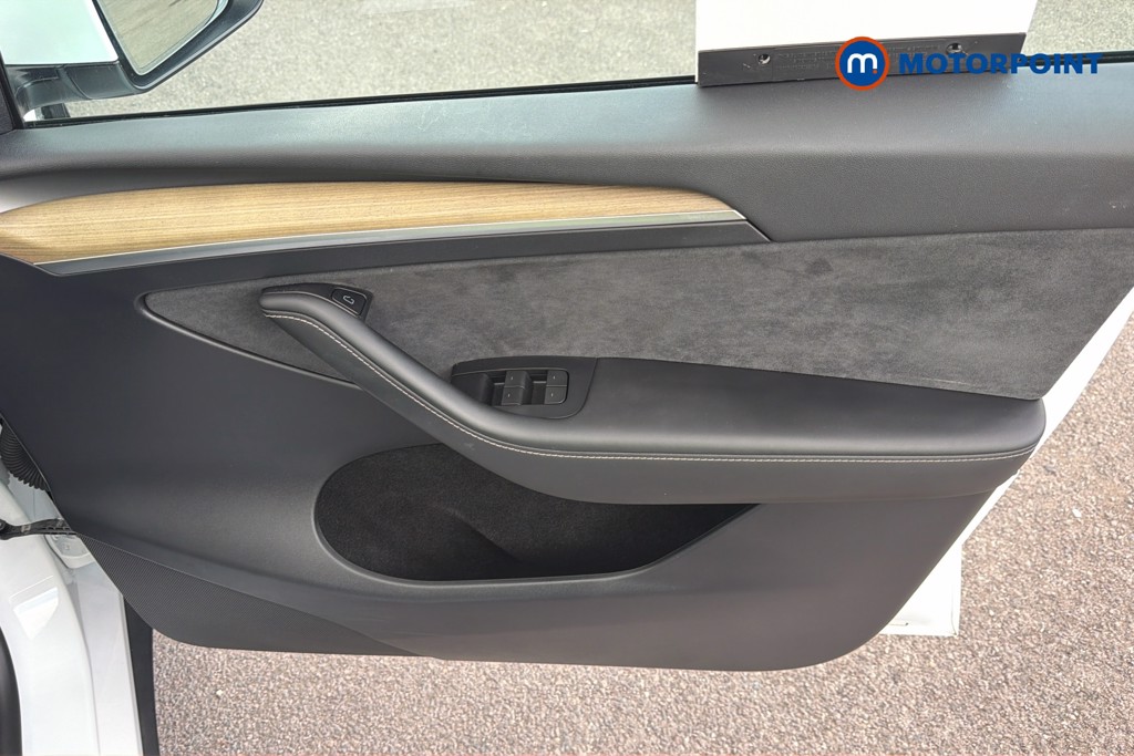Tesla Model Y Rwd 5Dr Auto Automatic Electric SUV - Stock Number (1678794) - 2nd supplementary image
