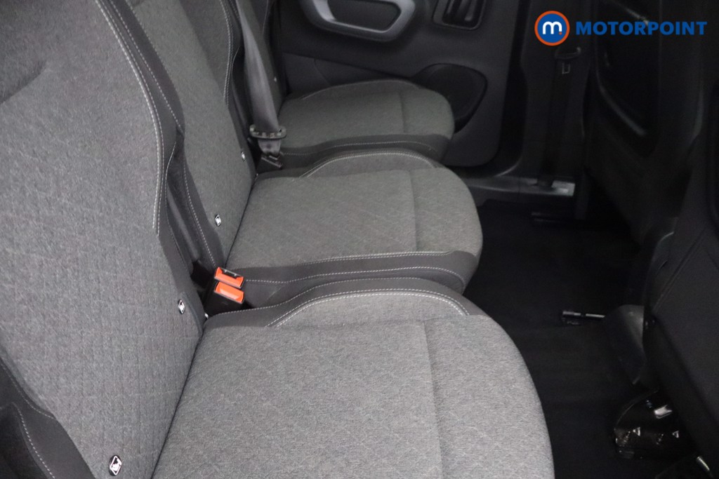 Vauxhall Combo Life Ultimate Automatic Electric People Carrier - Stock Number (1679079) - 7th supplementary image