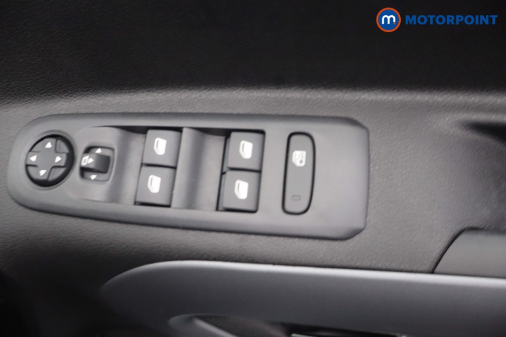 Vauxhall Combo Life Ultimate Automatic Electric People Carrier - Stock Number (1679079) - 10th supplementary image