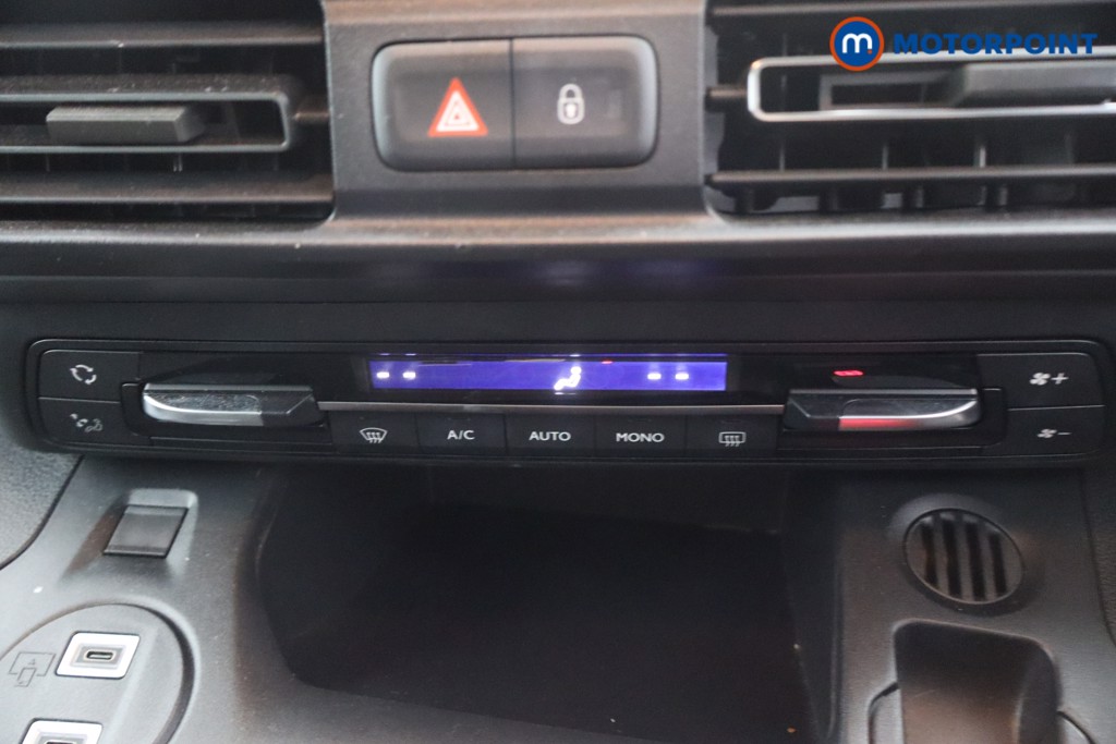 Vauxhall Combo Life Ultimate Automatic Electric People Carrier - Stock Number (1679079) - 16th supplementary image