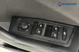 Volkswagen T-Roc Life Manual Petrol SUV - Stock Number (1679391) - 19th supplementary image