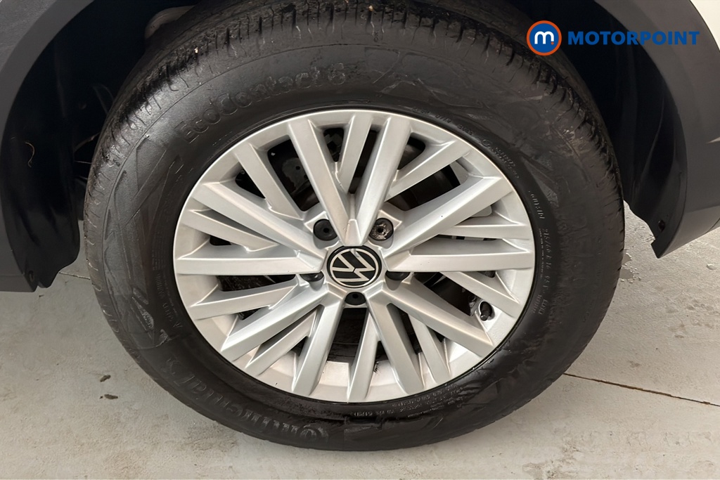 Volkswagen T-Roc Life Manual Petrol SUV - Stock Number (1679391) - 45th supplementary image