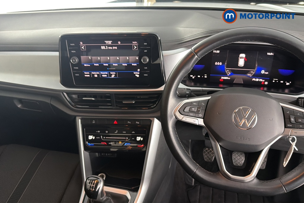 Volkswagen T-Roc Life Manual Petrol SUV - Stock Number (1679391) - 1st supplementary image