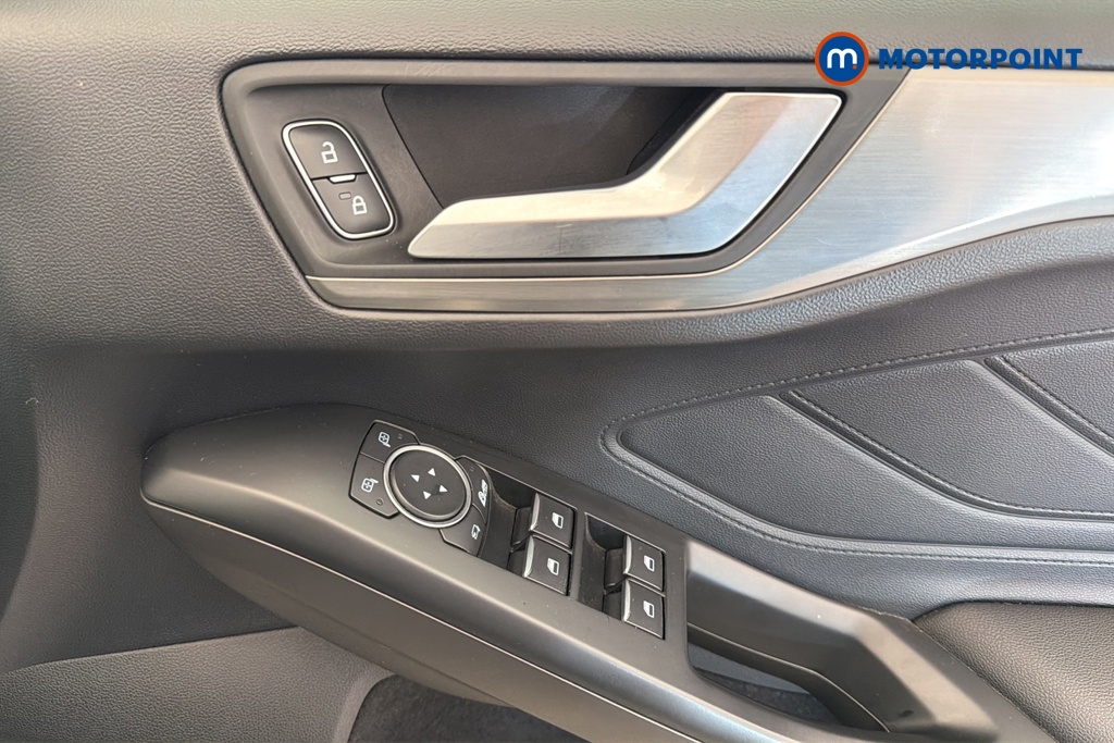 Ford Focus Titanium X Edition Manual Petrol Hatchback - Stock Number (1679482) - 19th supplementary image