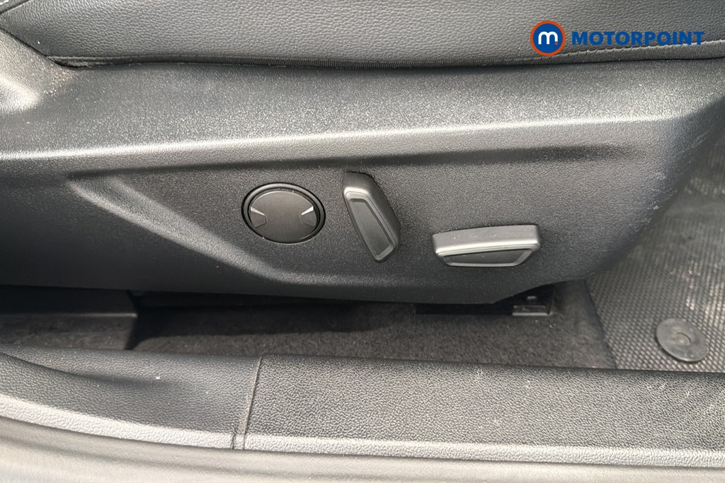 Ford Focus Titanium X Edition Manual Petrol Hatchback - Stock Number (1679482) - 23rd supplementary image