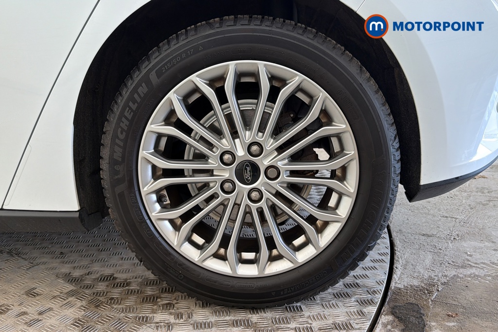 Ford Focus Titanium X Edition Manual Petrol Hatchback - Stock Number (1679482) - 45th supplementary image