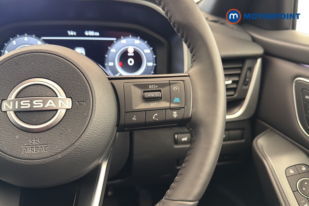 Nissan Qashqai Tekna Manual Petrol SUV - Stock Number (1680007) - 3rd supplementary image