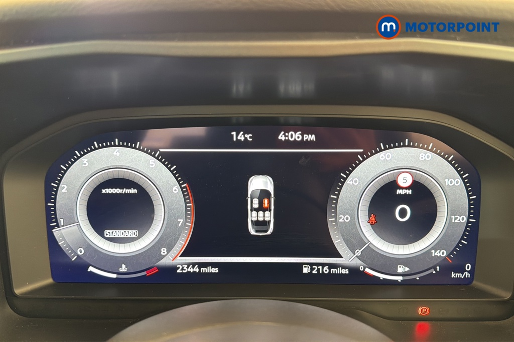 Nissan Qashqai Tekna Manual Petrol SUV - Stock Number (1680007) - 7th supplementary image