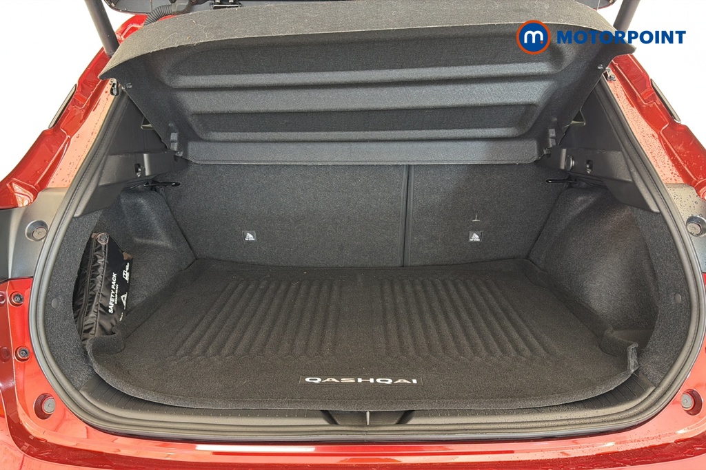 Nissan Qashqai Tekna Manual Petrol SUV - Stock Number (1680007) - 30th supplementary image