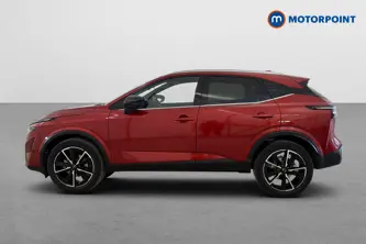 Nissan Qashqai Tekna Manual Petrol SUV - Stock Number (1680007) - Drivers side