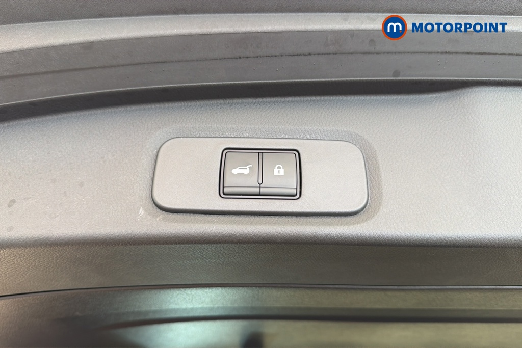 Nissan Qashqai Tekna Manual Petrol SUV - Stock Number (1680007) - 35th supplementary image
