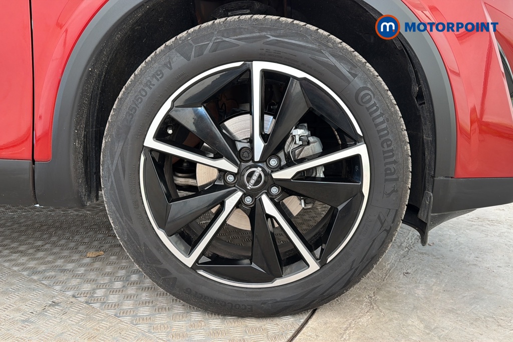 Nissan Qashqai Tekna Manual Petrol SUV - Stock Number (1680007) - 47th supplementary image