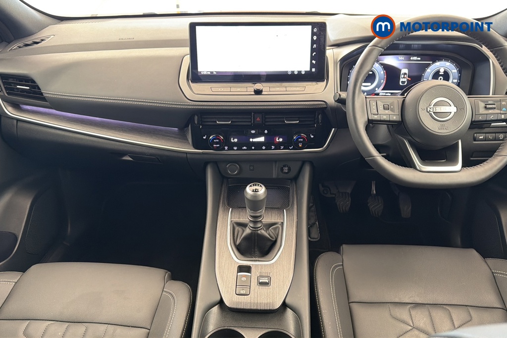 Nissan Qashqai Tekna Manual Petrol SUV - Stock Number (1680007) - 1st supplementary image