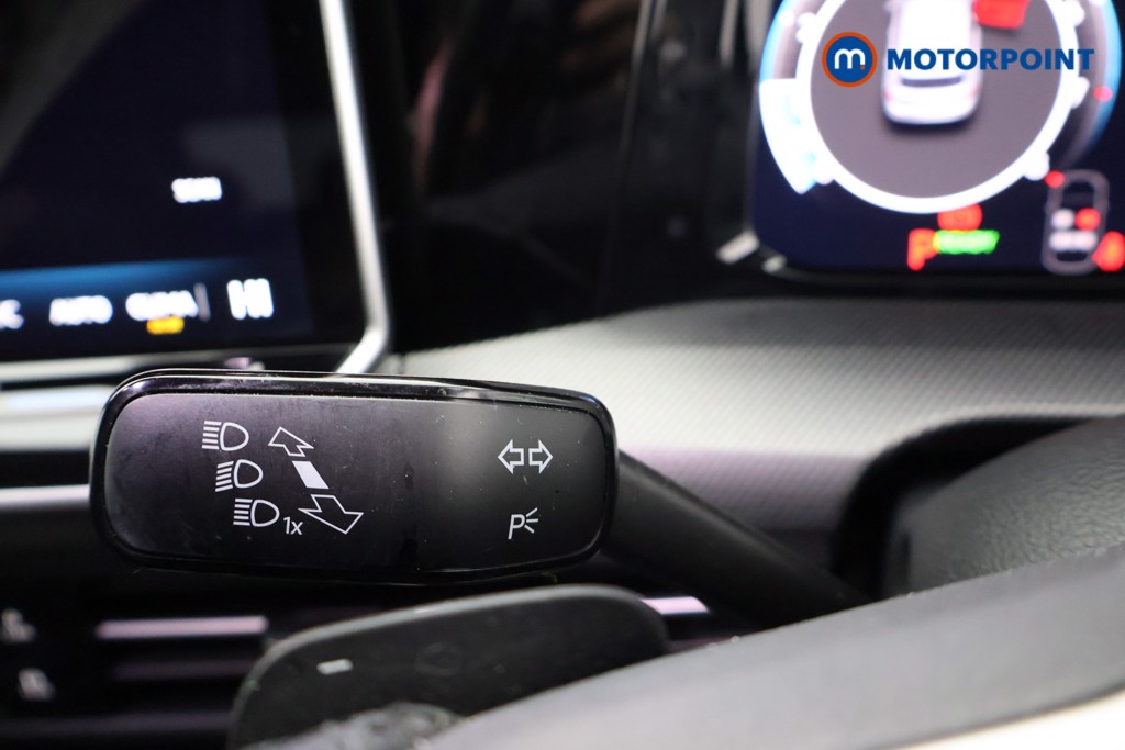 Volkswagen Golf R-Line Automatic Petrol Hatchback - Stock Number (1680363) - 5th supplementary image