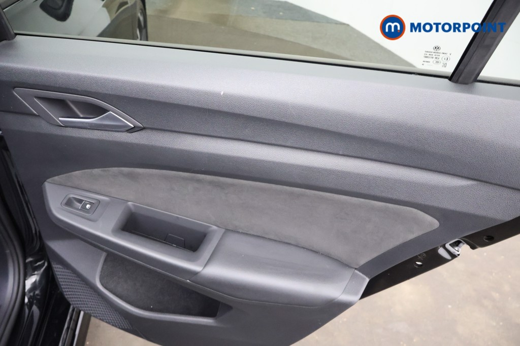 Volkswagen Golf R-Line Automatic Petrol Hatchback - Stock Number (1680363) - 21st supplementary image